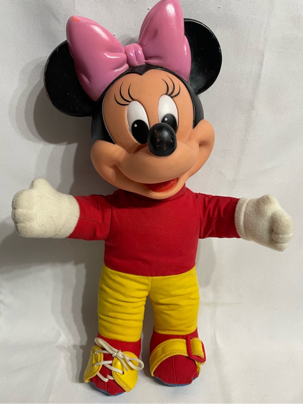 14” vintage Mattel Disney Learn to Dress Minnie Mouse plush doll (No Dress) GUC